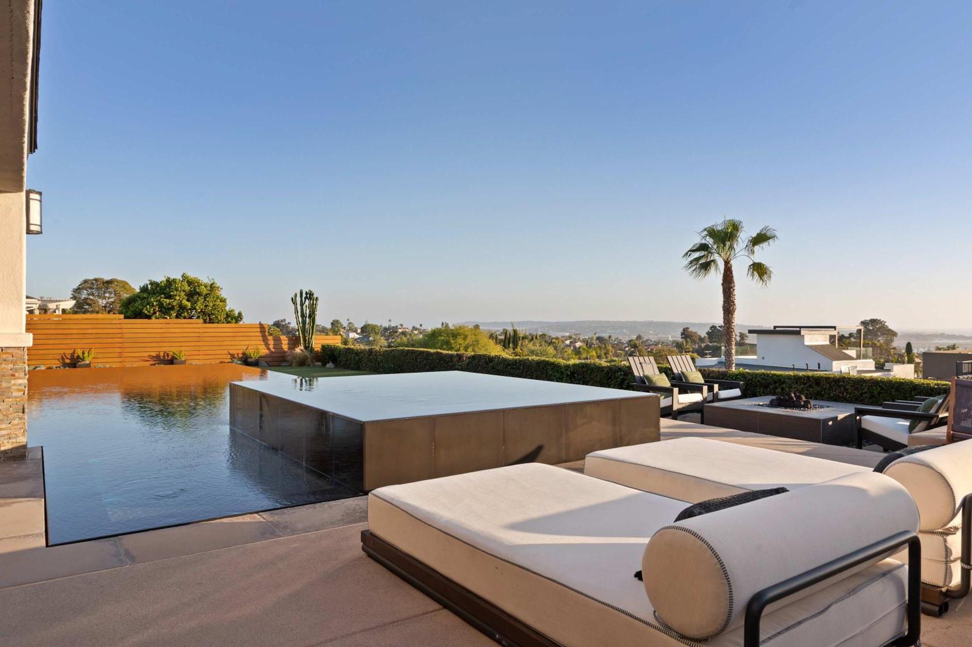 Holiday home Panoramic Ocean Sunset Views With Heated Pool & Location San Diego
