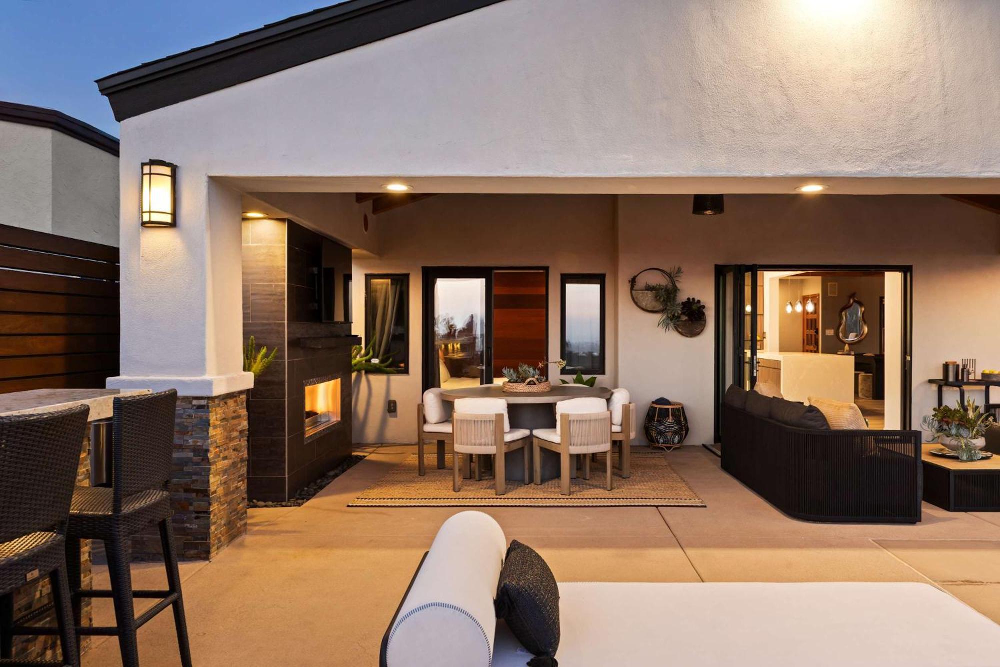 Panoramic Ocean Sunset Views With Heated Pool & Location Holiday home San Diego